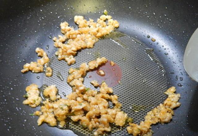 肉末蒸蛋做法简单原料常见，炎炎夏日，蒸上一碗绝对香喷喷