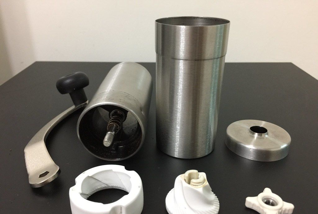 咖啡手摇磨豆机，两种刀盘，选陶瓷的还是不锈钢的？