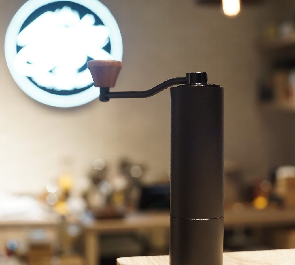 咖啡手摇磨豆机，两种刀盘，选陶瓷的还是不锈钢的？