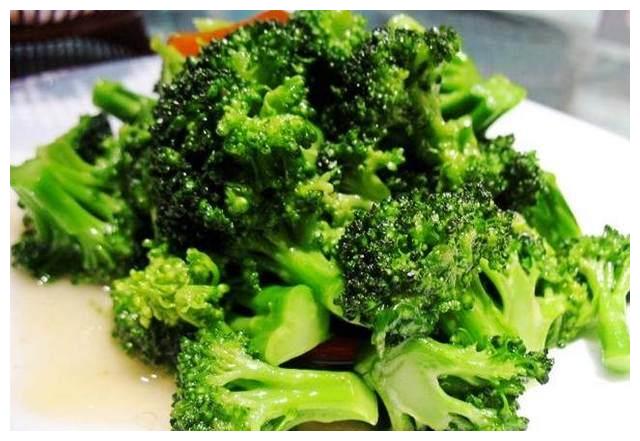 炒西兰花到底要不要焯水？成本2块钱，营养护全家