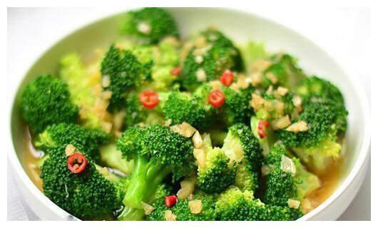 炒西兰花到底要不要焯水？成本2块钱，营养护全家