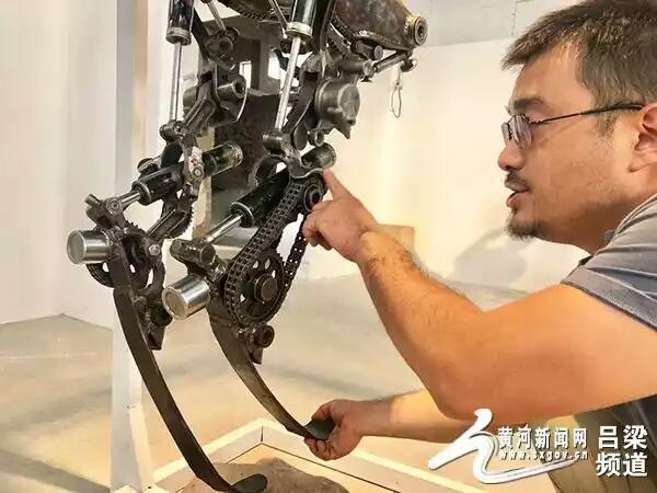 吕梁：一个80后青年让机械“活”起来