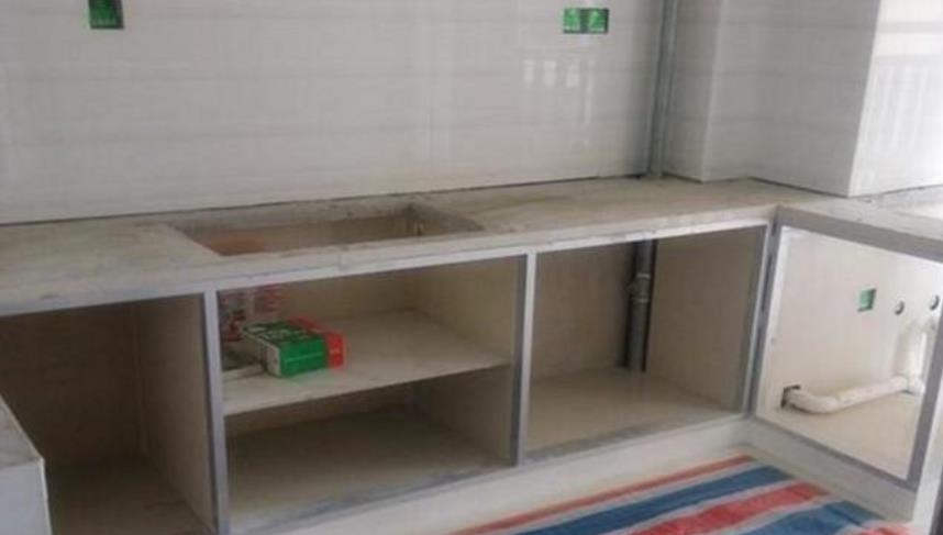 不锈钢橱柜那么好，为什么做台面的人都少？师傅说的很现实