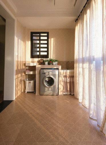 装修施工要在阳台上安装洗衣机,怎么走水管?