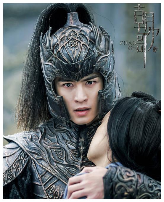 关晓彤的“缝纫机”之后，于正电视剧又开创了盆栽头、假山头模