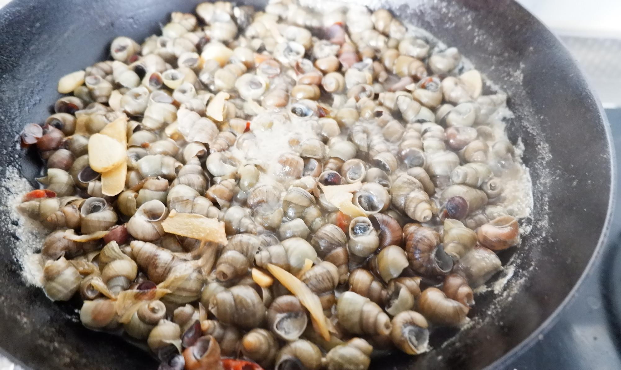 容易炒螺丝，方法简单可口，同时吃和聊真的很享受！