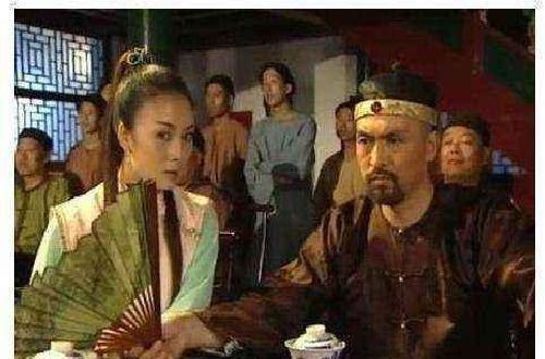 《云中歌》杨颖手上的不锈钢菜刀好高档