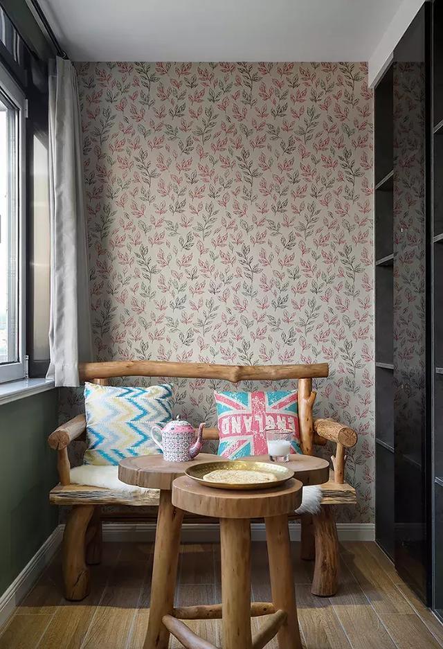 125㎡简约三居，主卧床头背景墙很喜欢