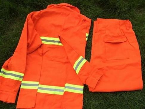深圳文化衬衫定制：防火服装阻燃面料的清洗方法
