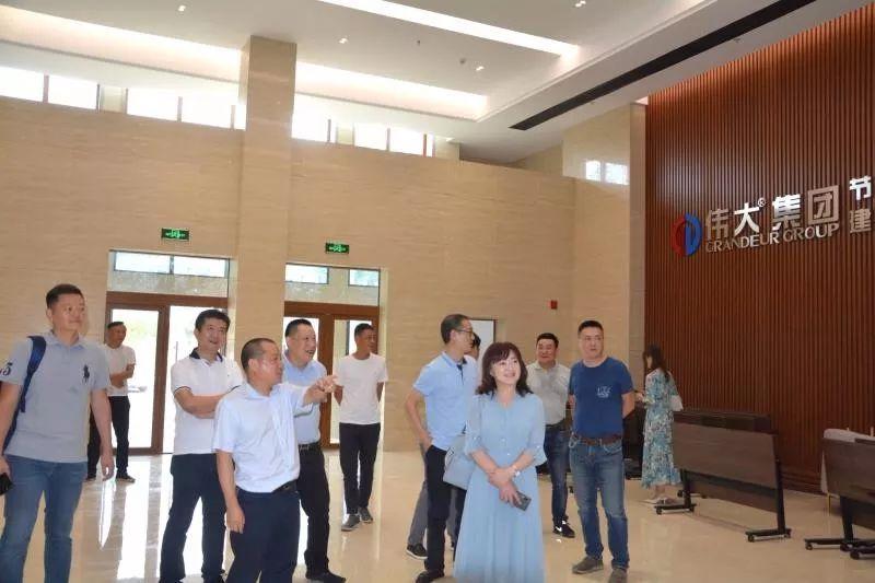 SIDA动态 | 深圳市工业设计行业协会执行副会长兼秘书长封昌红一行考察伟大科技节能房