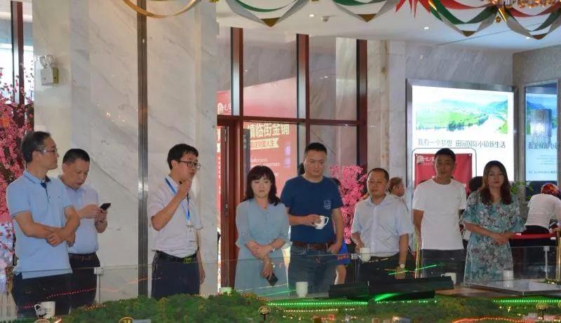 SIDA动态 | 深圳市工业设计行业协会执行副会长兼秘书长封昌红一行考察伟大科技节能房