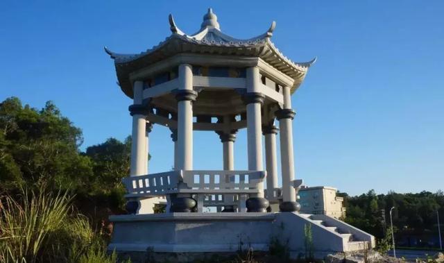 园林景观中的装饰——石雕凉亭