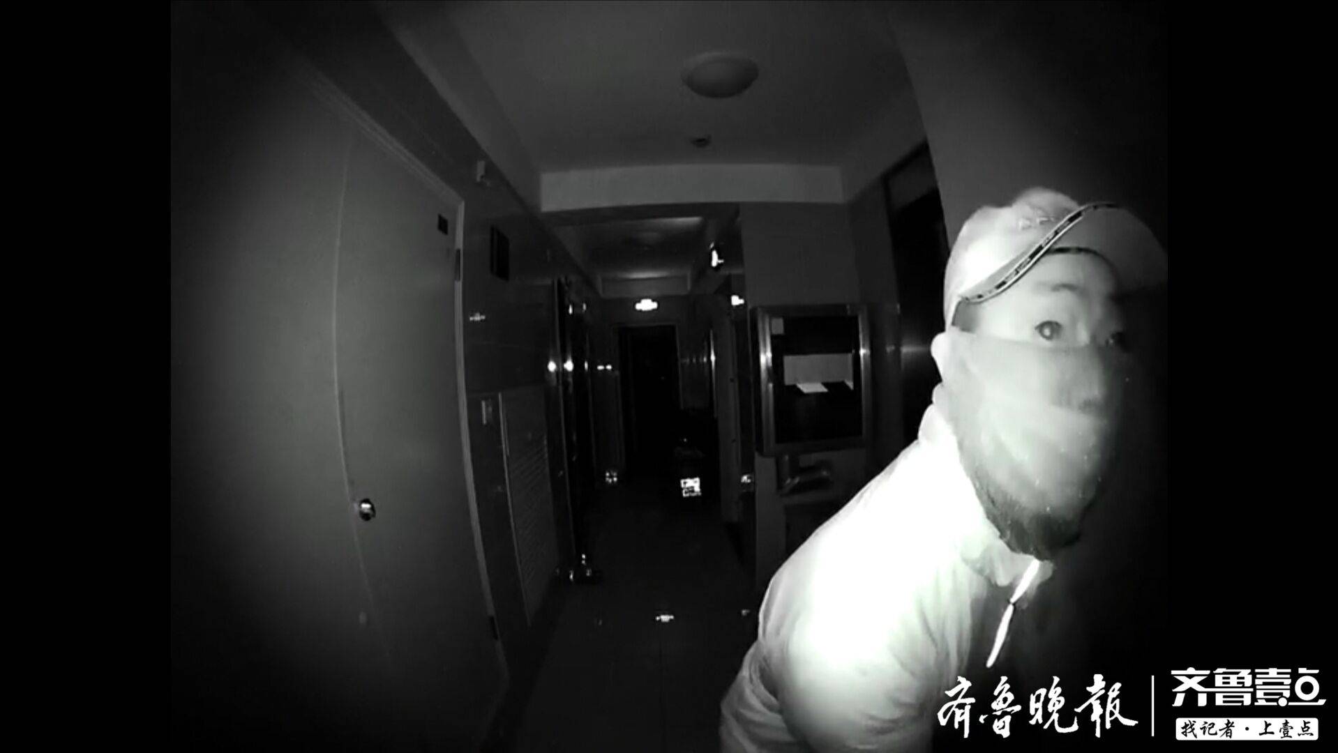 济南一小区疑遭蒙面小偷光顾，单元门禁和电梯刷卡都成了“摆设”