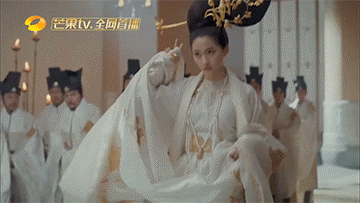 《凤囚凰》“缝纫机”造型放在杨蓉身上，才叫量身打造，风姿绰约