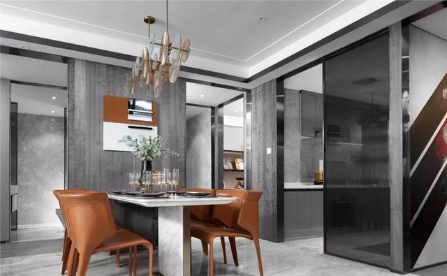 135㎡轻奢风四居，高级灰+大理石+黄铜金，这样的家才叫顶级