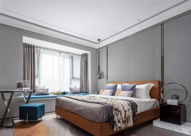 135㎡轻奢风四居，高级灰+大理石+黄铜金，这样的家才叫顶级