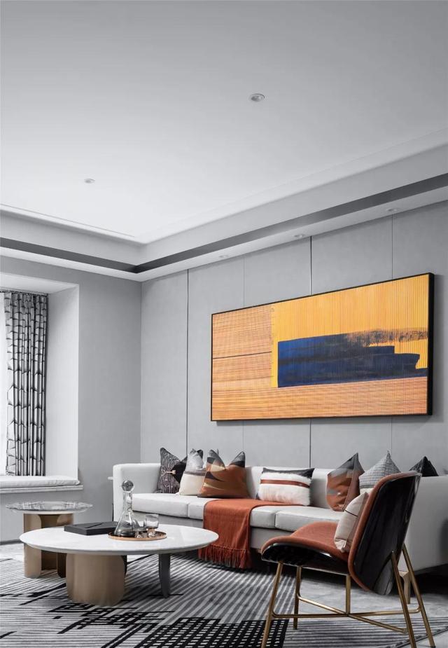 135㎡轻奢风四居，高级灰+大理石+黄铜金，这样的家才叫顶级