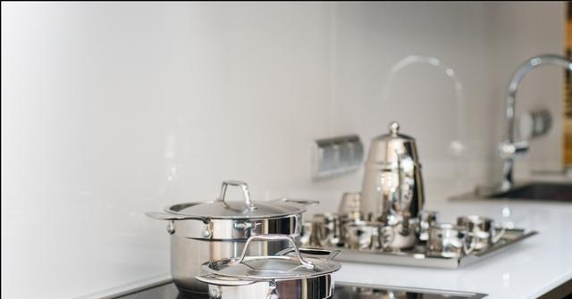 以前不太懂，不锈钢锅变黄变焦只会用洗洁精，这样做，去污又干净