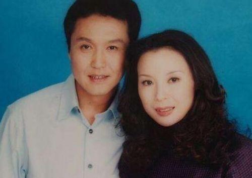 吴刚23岁儿子自爆啃老？身穿六十元网购上衣，连20元榴莲也吃不起