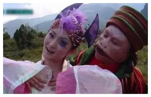 关晓彤缝纫机造型算什么?这些女星的古装造型才不堪入目