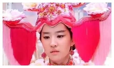 关晓彤缝纫机造型算什么?这些女星的古装造型才不堪入目