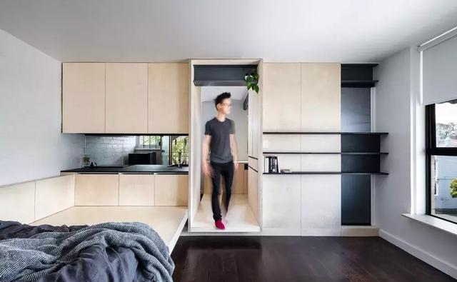 26㎡单身公寓，玄关也是厨房，走道藏衣柜，还有宽敞客厅