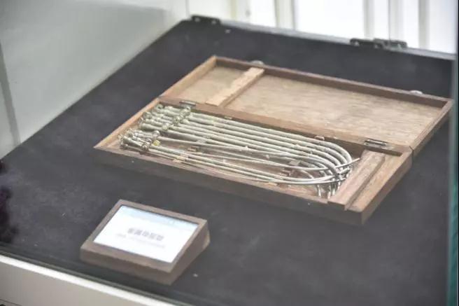 这些老器械，曾救治过万千生命……三医举办回顾历史老器械”展