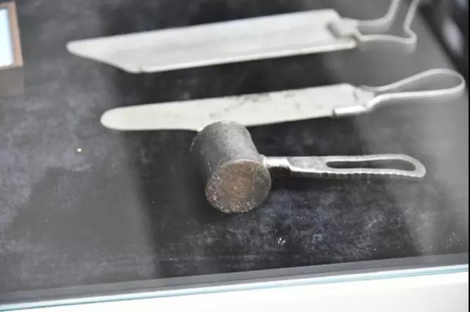 这些老器械，曾救治过万千生命……三医举办回顾历史老器械”展