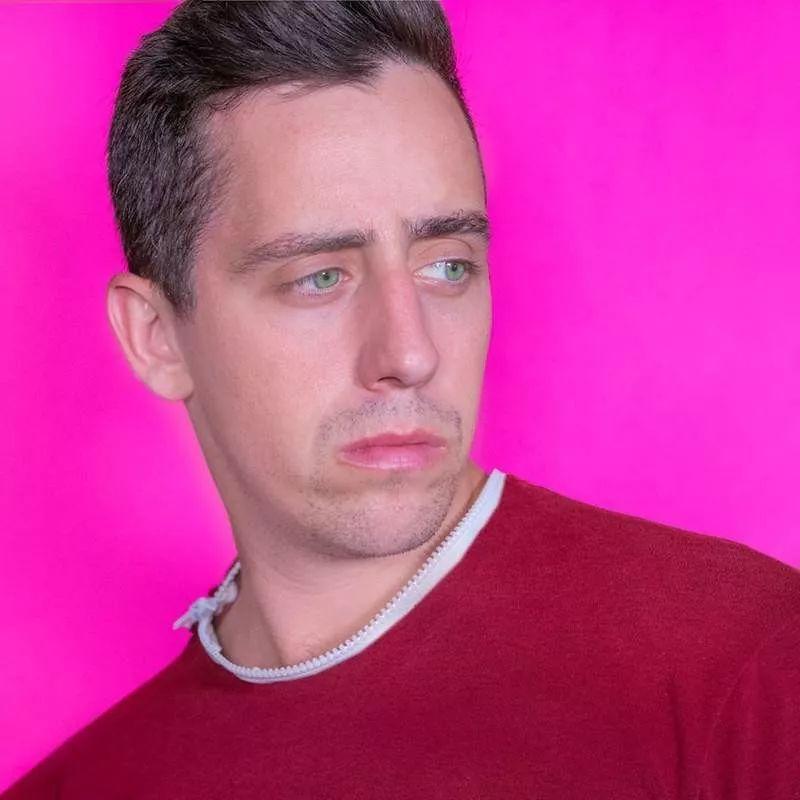 乐高袜子、卷纸耳环...呢位哥记专门发明d无聊嘢?