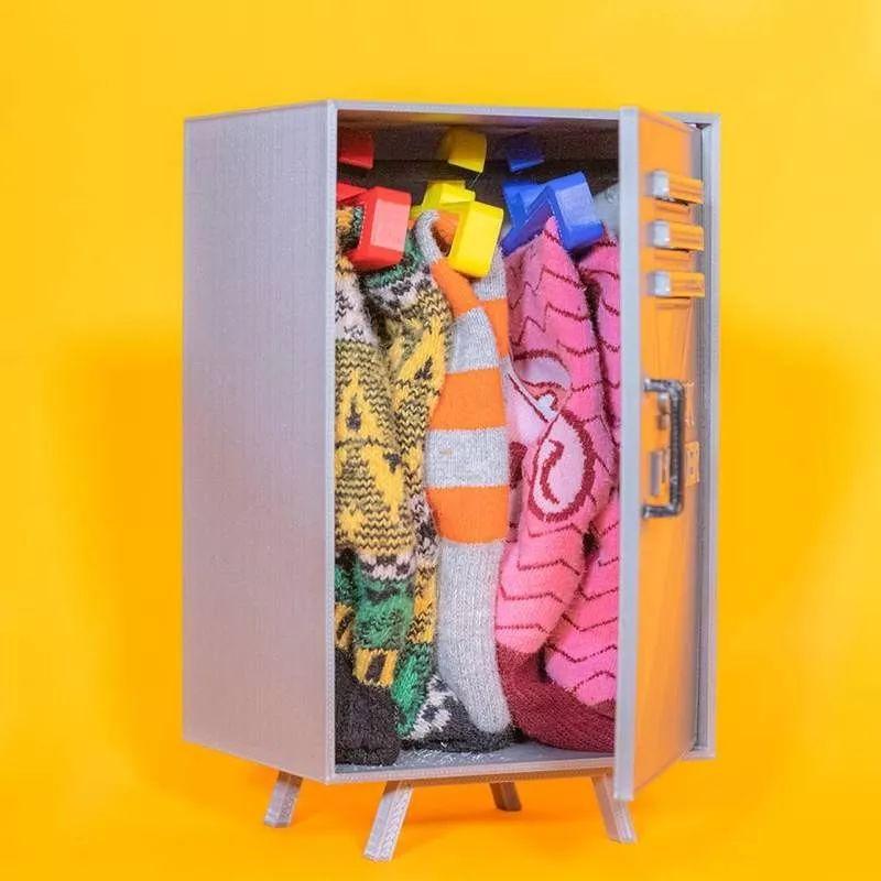 乐高袜子、卷纸耳环...呢位哥记专门发明d无聊嘢?