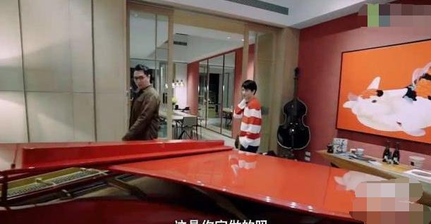 “雨神”萧敬腾家：无处不在乐器，给人一种“狂野派”，羡煞旁人
