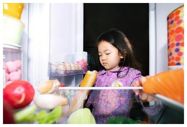 冰箱密封条发霉难清洗？教你正确做法，干净又杀菌，关键不费力