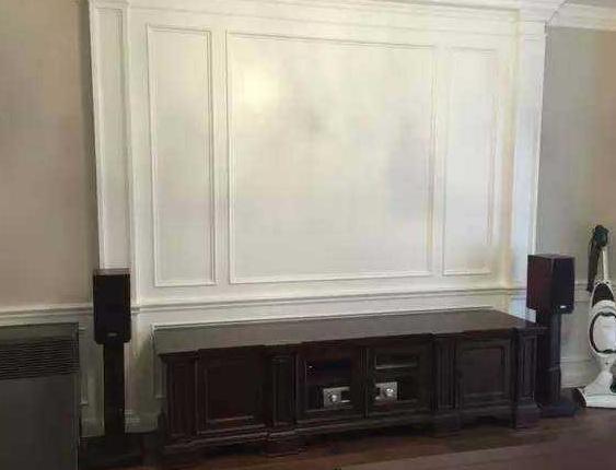 客厅别装瓷砖大理石电视墙了,头次见有钱人家这样装,太聪明了