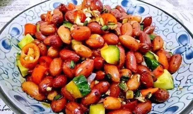 美食:凉拌花生米,胡萝卜丝炒土豆丝,糖醋豇豆家常教程