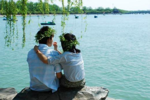 第一次去男友家，准婆婆让我喝红酒，假装喝醉，听到对话我提分手