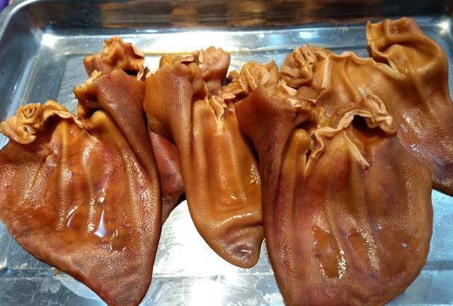 过节自己在家做酱猪耳，没有任何添加剂的食物，家人吃才更健康