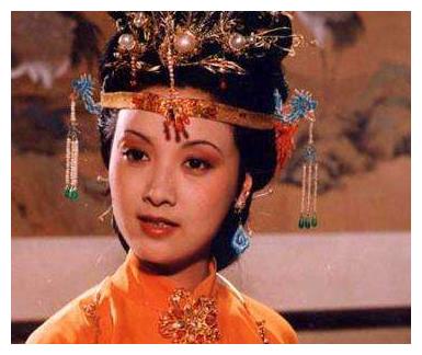 白娘子赵雅芝保养过度,王熙凤邓婕自然养护,网友:差别一目了然