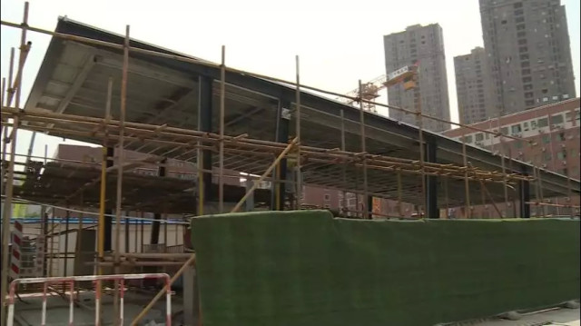 长沙地铁5号线今年底试运行！部分站点出入口、站顶装饰装修初见雏形