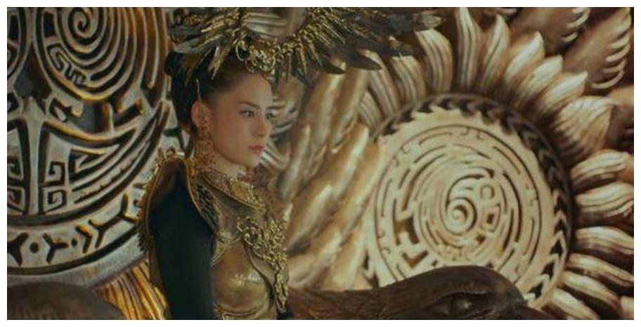 继关晓彤“缝纫机”后，于正作品又出新造型，网友：大概是维密秀