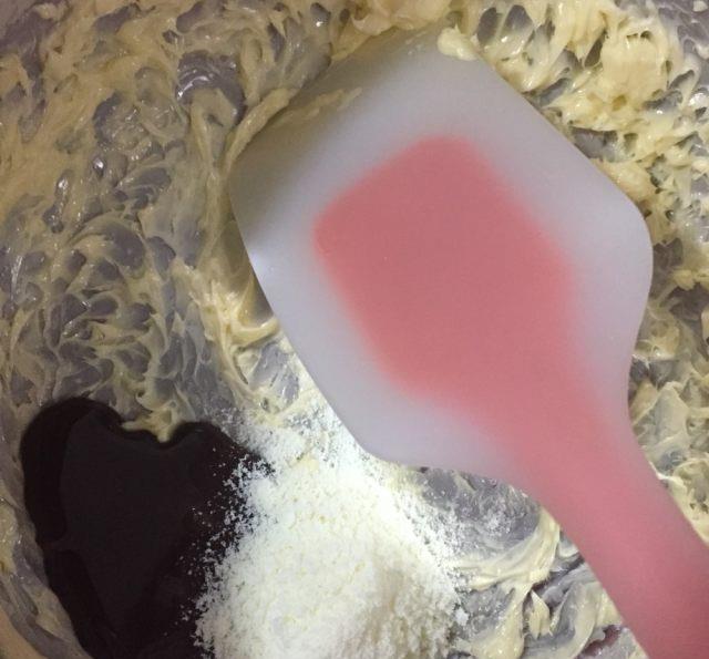 饼干棒，又香又酥还不太甜，吃了不怕胖！