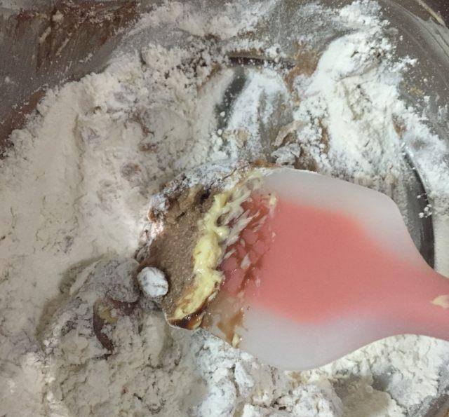 饼干棒，又香又酥还不太甜，吃了不怕胖！