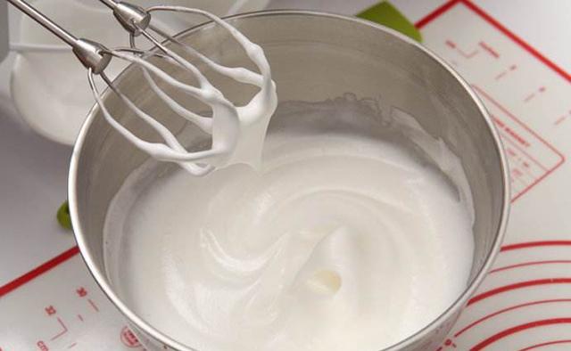 自制超好吃的蛋黄小饼干,酥脆可口,健康美味