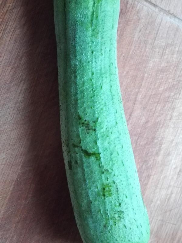 丝瓜和它一起炒，清热杀菌，一家人都爱吃，比鸡鸭鱼肉还要香