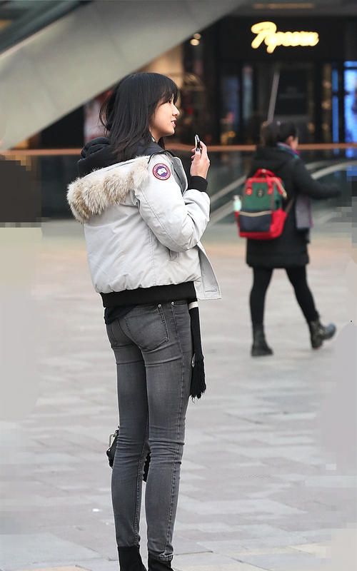 一穿羽绒服就又丑又臃肿？学会这些搭配，秋冬也会变身小仙女哦