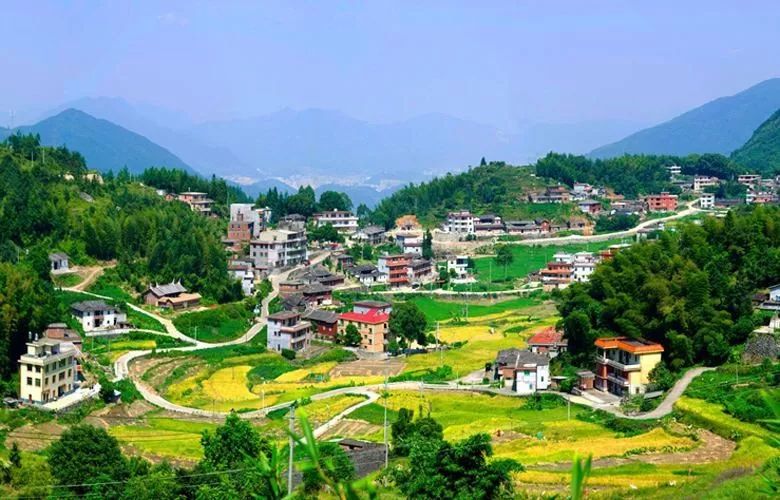 乡村大会堂 | 修路重要,养路更重要!国办要求:村道日常养护每年每公里不得低于3000元