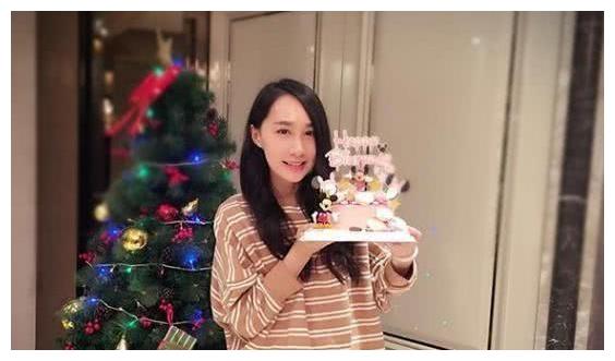 带你看雷佳音的豪宅,墙壁装修全部铺大理石,起码上百万