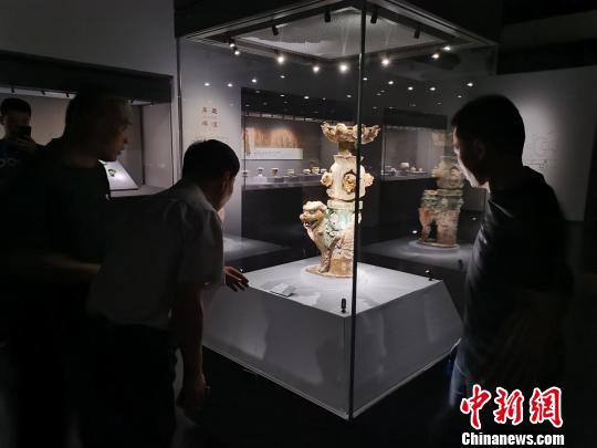 800余件陶瓷琉璃山东展出 打造文艺精品盛宴