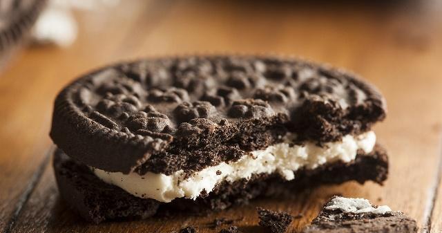 想吃巧克力夹心饼干就自己做吧,做法非常简单,不用打发黄油