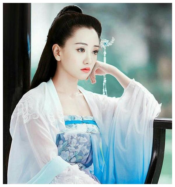 这么拼命的关晓彤却被剧组毁了！缝纫机发型落水秒变拖把