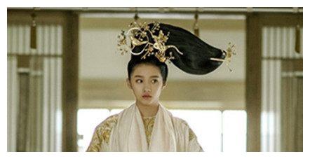 古装奇葩头饰：关晓彤的缝纫机，安以轩的世外桃源，杨颖的指甲片